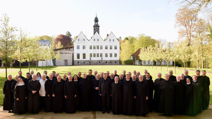 Teilnehmer an der Salzburger Äbtekonferenz (Foto: Marco Heinen)